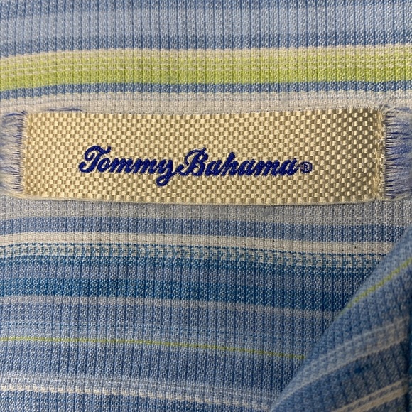 Tommy Bahama 100% silk, short sleeved button up shirt - Picture 8 of 11